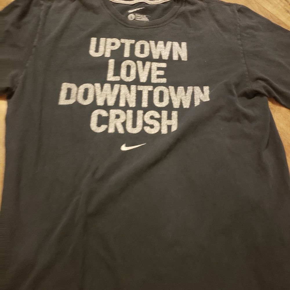 Nike uptown crush t shirt size large